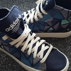 Adidas *Looks like new*